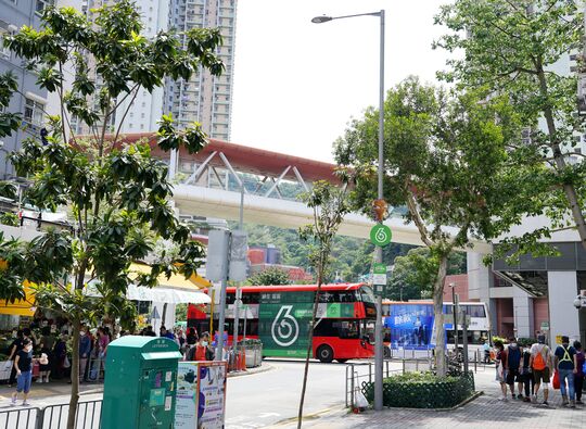 The pavement of Ka Wing Street (near Yau Tong Centre Tower 4), Yau Tong